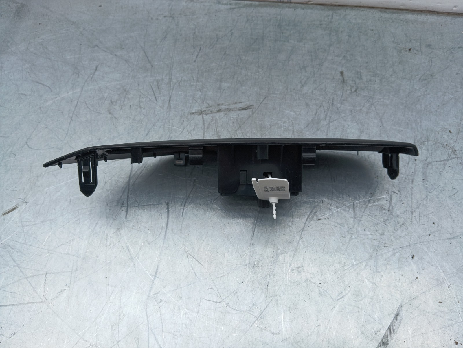 Pomili Rivestimenti interni e parti interne Pulsantiera anteriore destra Toyota Yaris 4 (2020-2026) 74231-K0080 pulsantiera usata