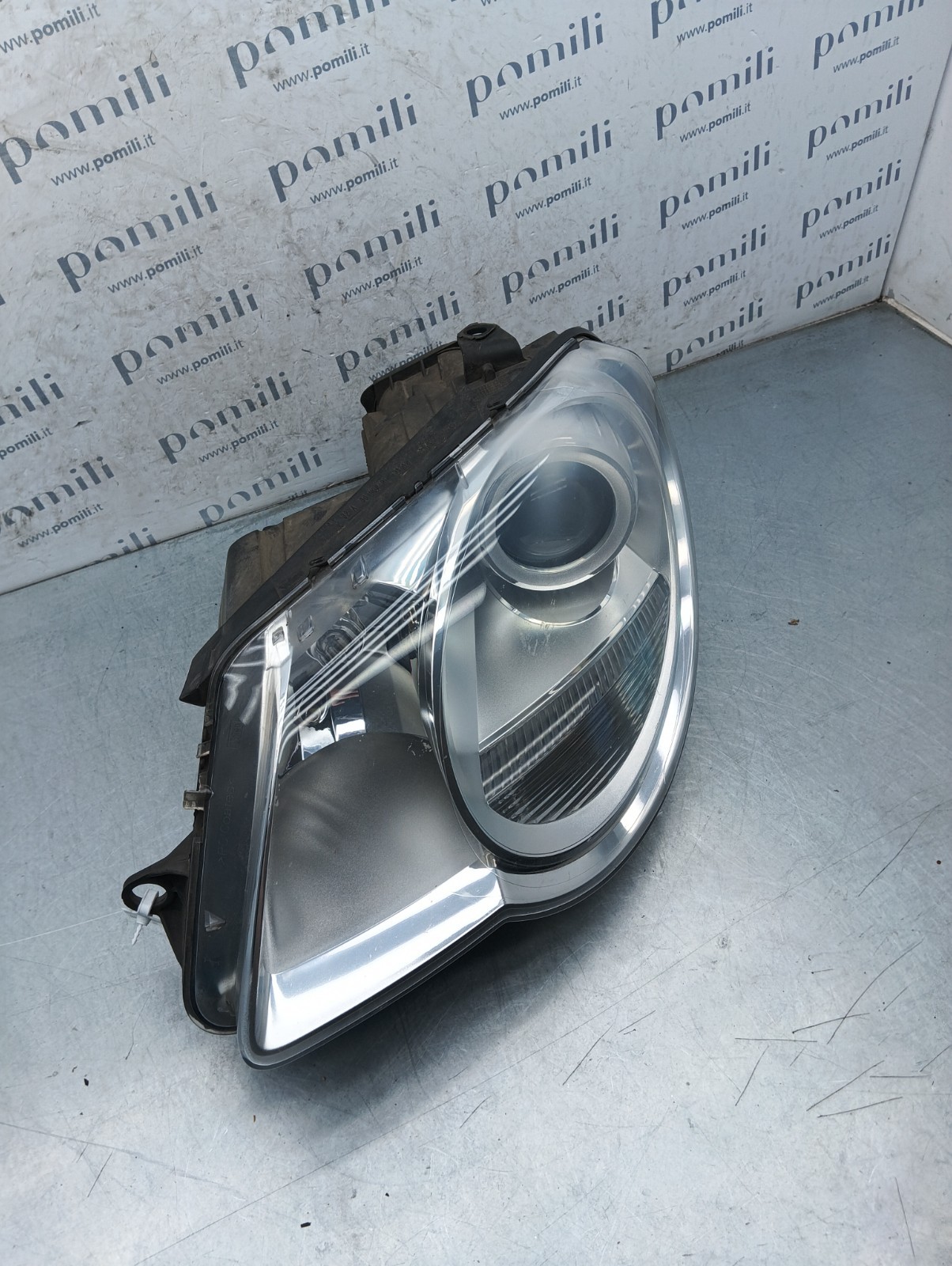 Pomili Fanaleria Volkswagen Eos faro anteriore destro usato