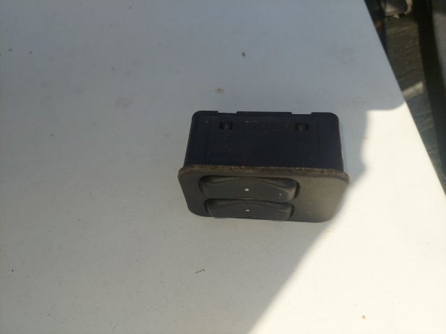 Pomili Rivestimenti interni e parti interne Interruttore alzacristalli Opel Meriva X03 anteriore