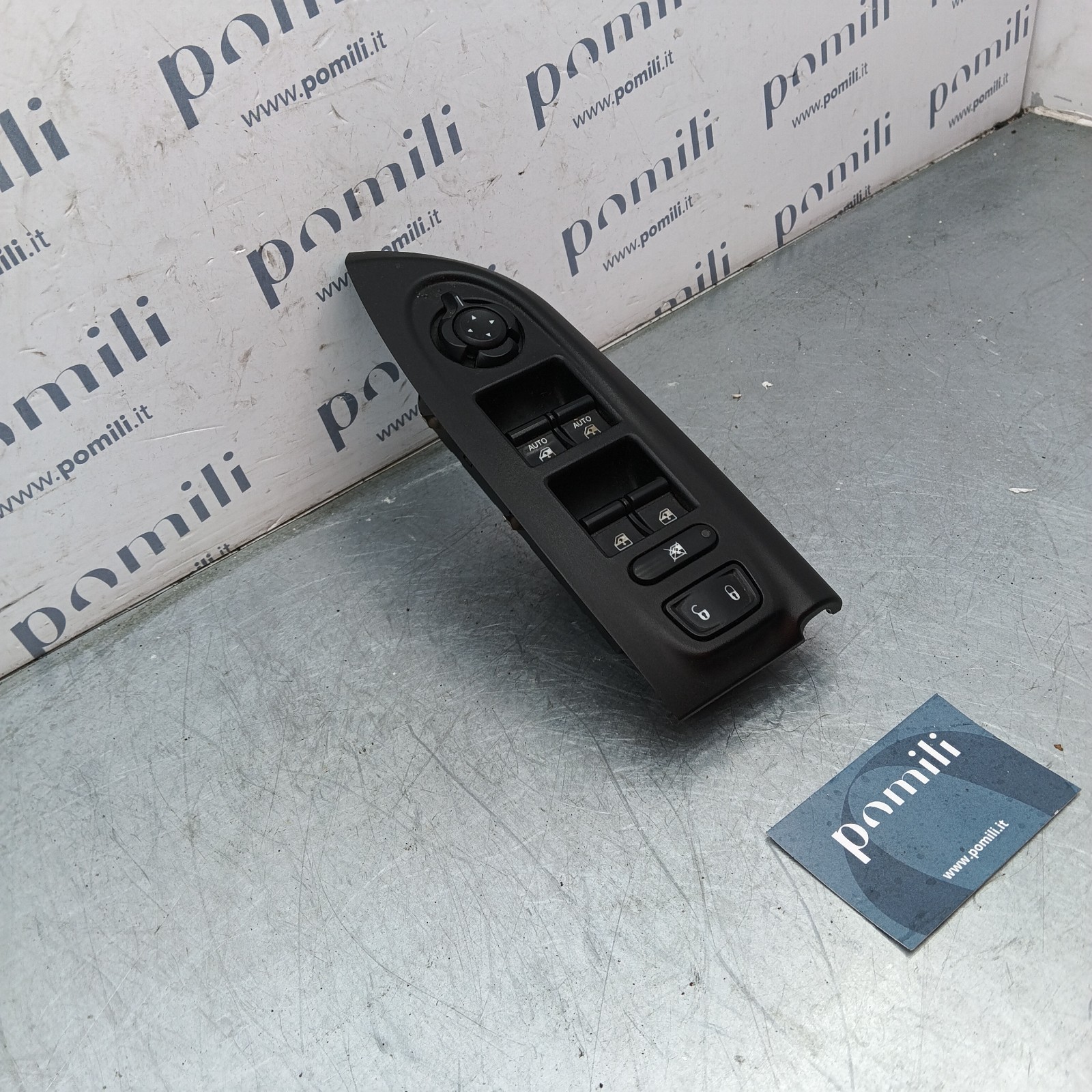 Pomili Rivestimenti interni Pulsantiera alzacristalli Fiat 500X 07356331500 sinistra usata