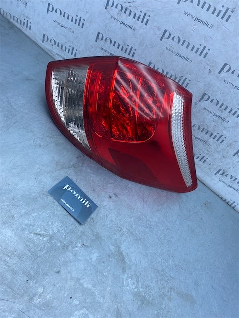 Pomili Fanaleria TOYOTA RAV 4 3a Serie fanale posteriore destro