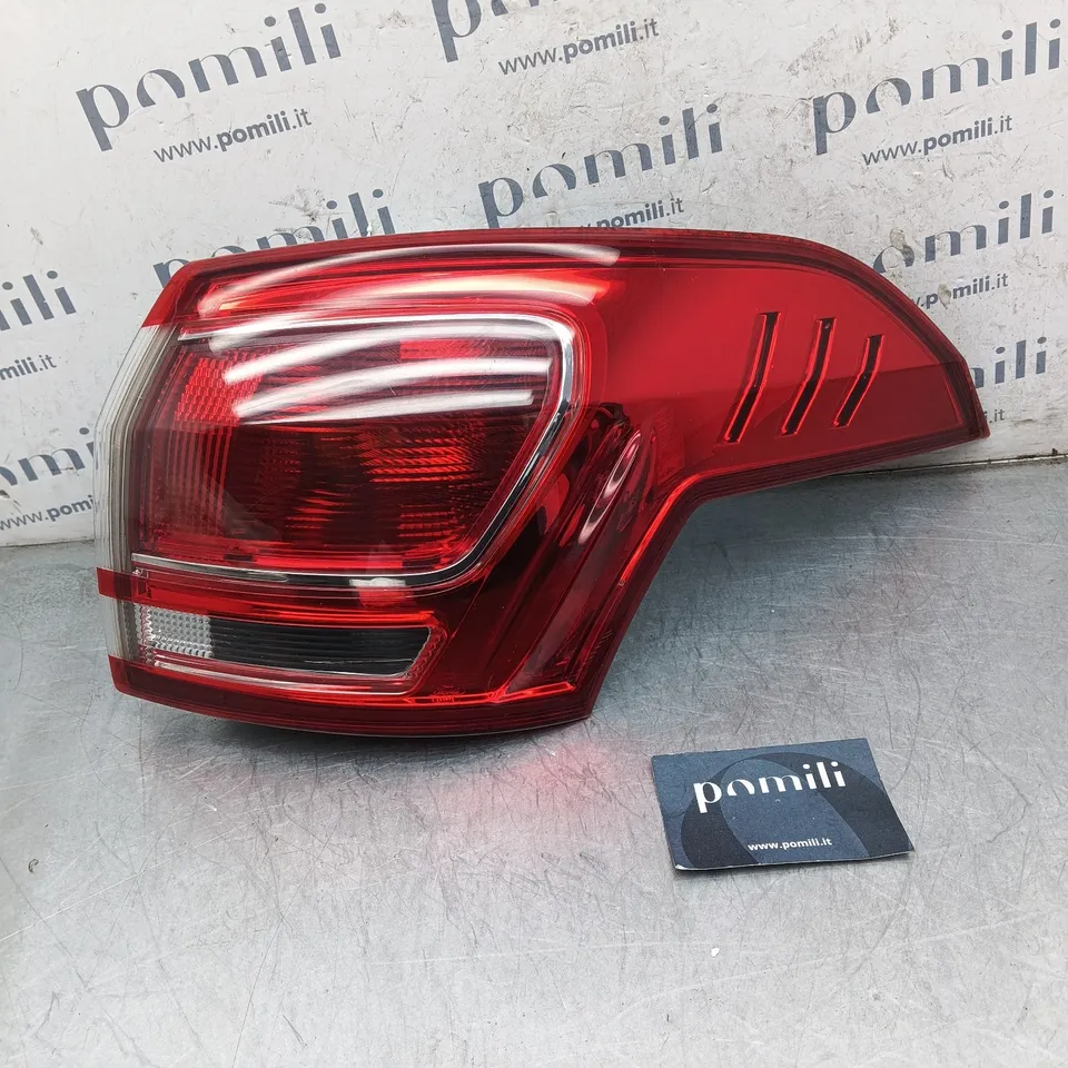Pomili Fanaleria Ford B-Max fanale posteriore destro usato