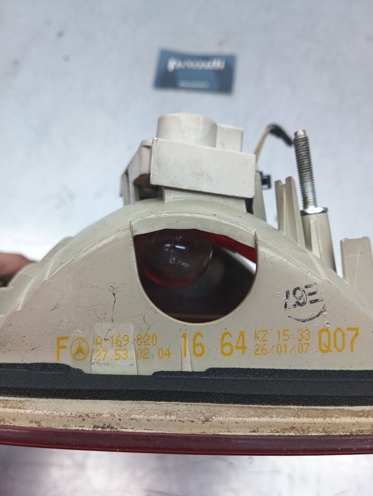 Pomili Fanaleria Mercedes-Benz W245 B180 fanale posteriore destro portellone A1698200677 usato