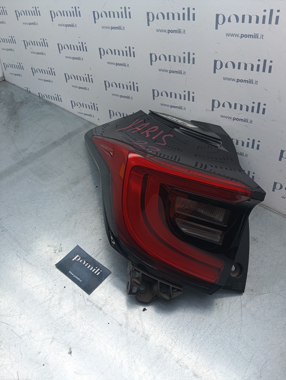 Pomili Fanaleria Fanale posteriore sinistro Toyota Yaris 81561K0040 usato