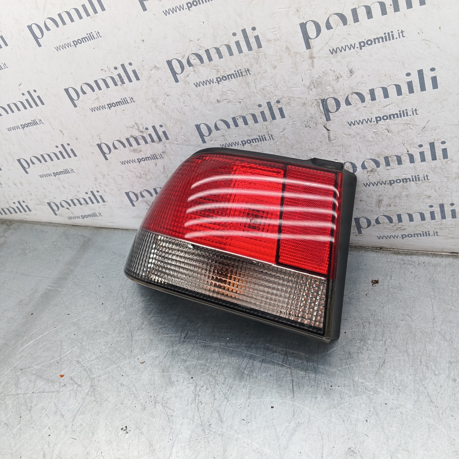 Pomili Fanaleria Fanale posteriore Saab 900 II Cabrio sinistro usato