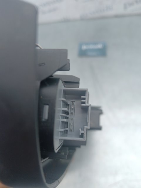 Pomili Rivestimenti interni e parti interne Alzacristallo porta ant. VOLKSWAGEN JETTA (1K) sinistro
