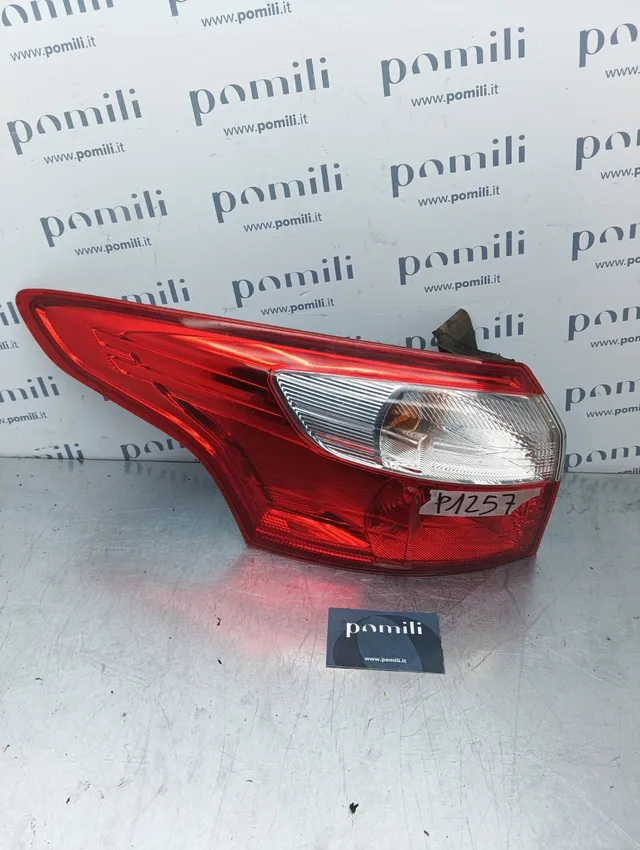 Pomili Fanaleria Ford Focus Mk3 2011-14 BM51-13405 fanale posteriore sinistro usato