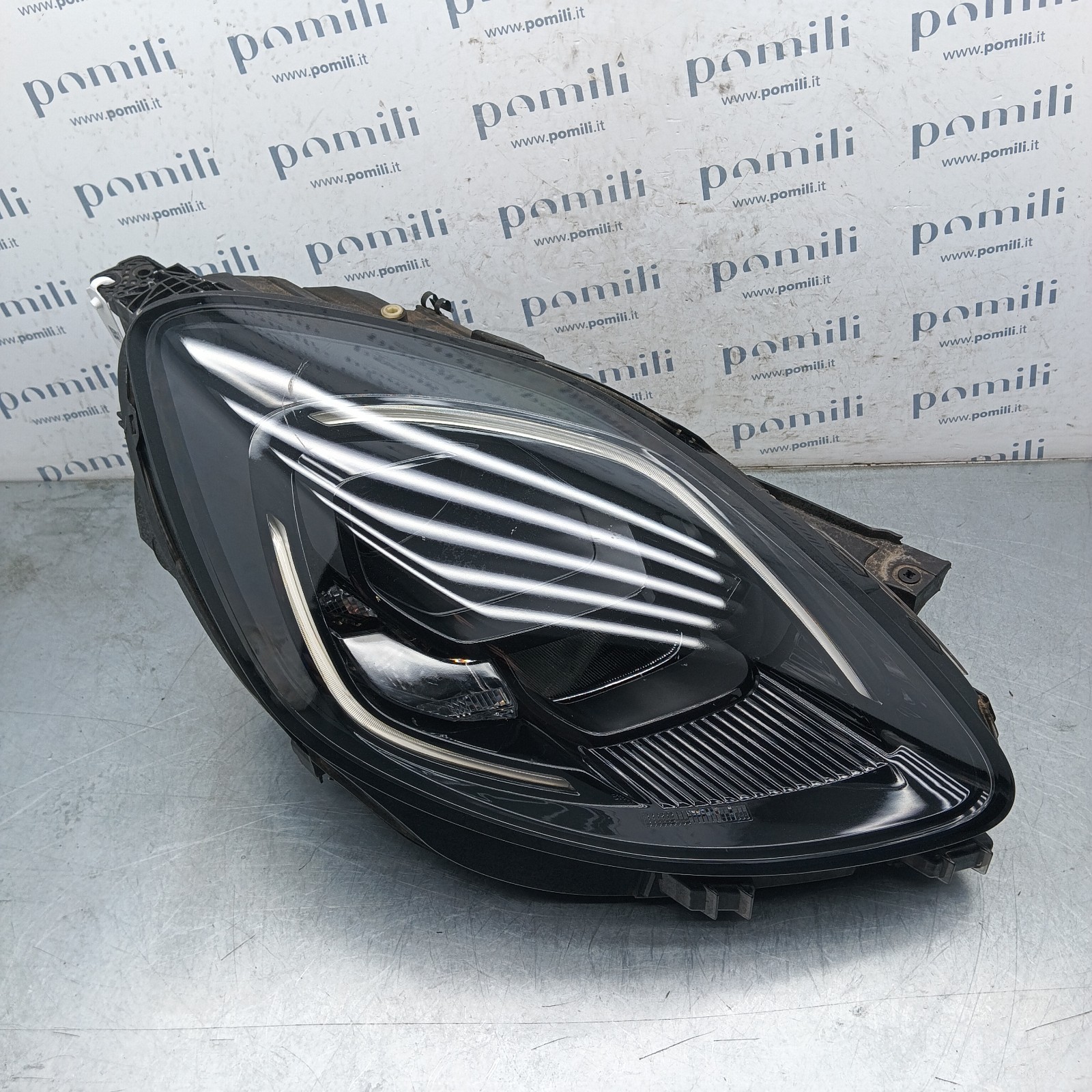 Pomili Fanaleria Ford Puma II L1TB-13E014-GH faro anteriore destro usato