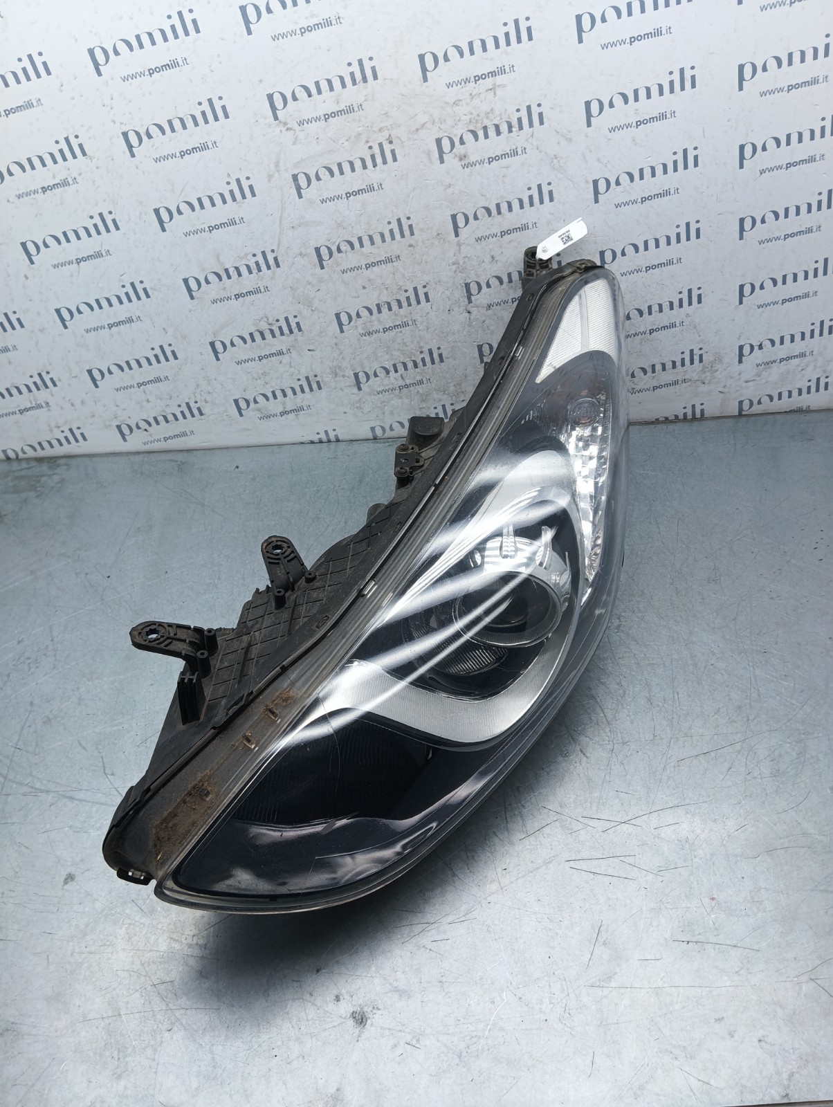 Pomili Fanaleria Faro anteriore sinistro Hyundai I30 92101-A6100 usato