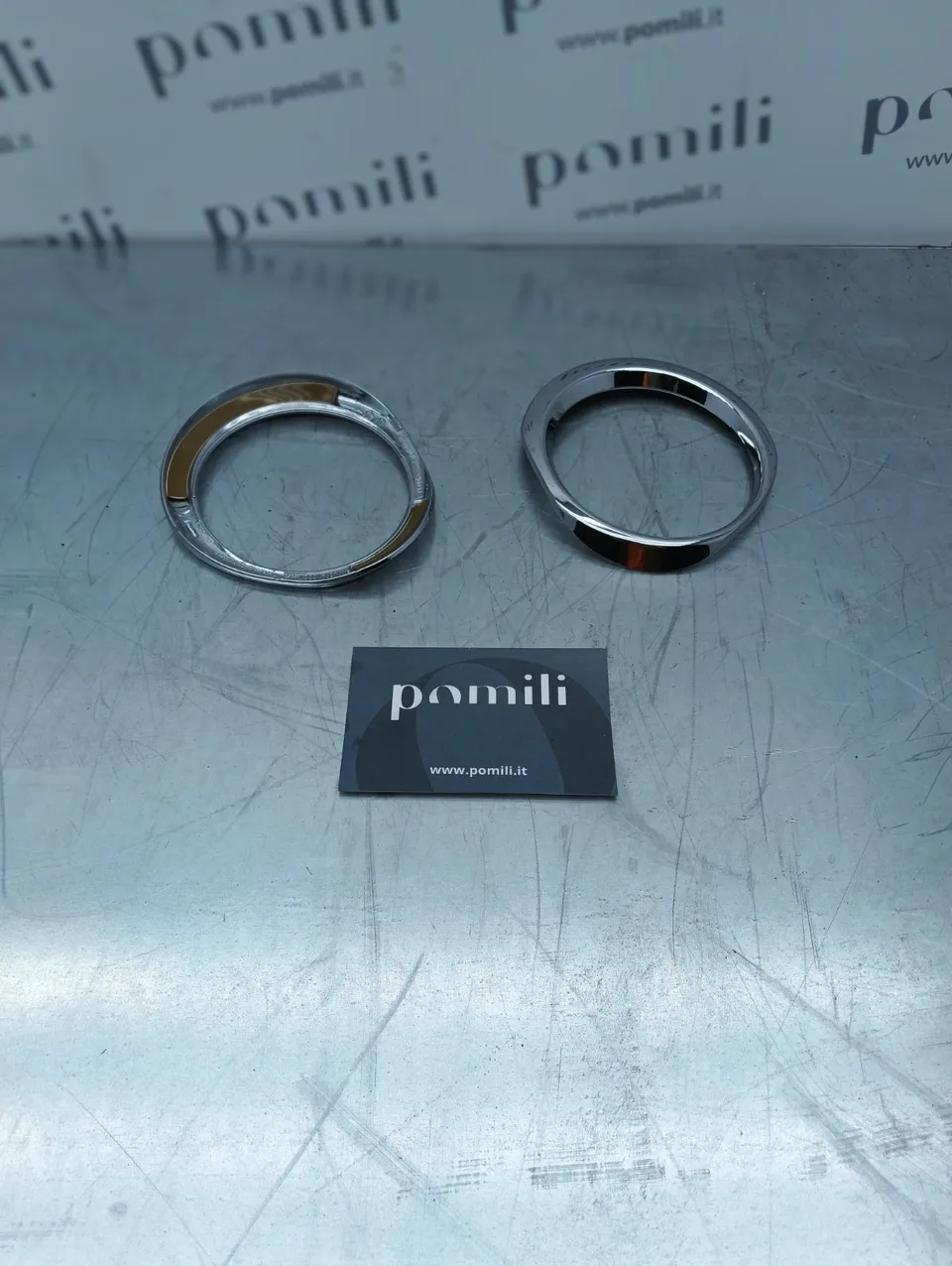 Pomili Fanaleria C-HR cornice fendinebbia argento