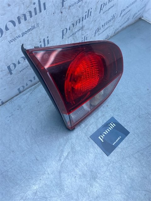 Pomili Fanaleria Volkswagen Golf (5K/AJ) fanale posteriore interno sinistro 09/08>