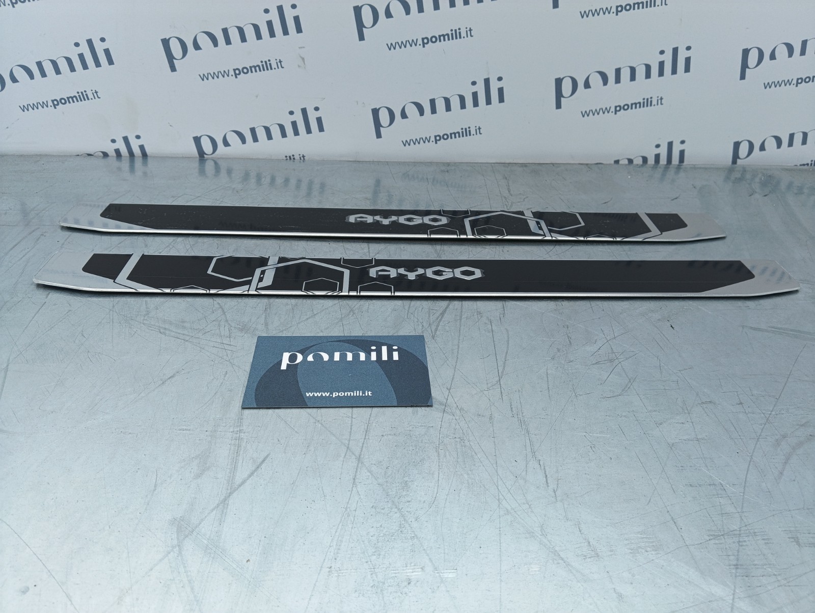Pomili Lamierati esterni Set 2 battitacchi Toyota Aygo X PW382-0H001 nuovi
