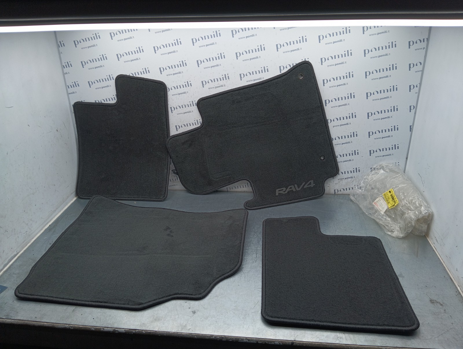 Pomili Rivestimenti interni Toyota RAV4 set tappetini completi nuovi