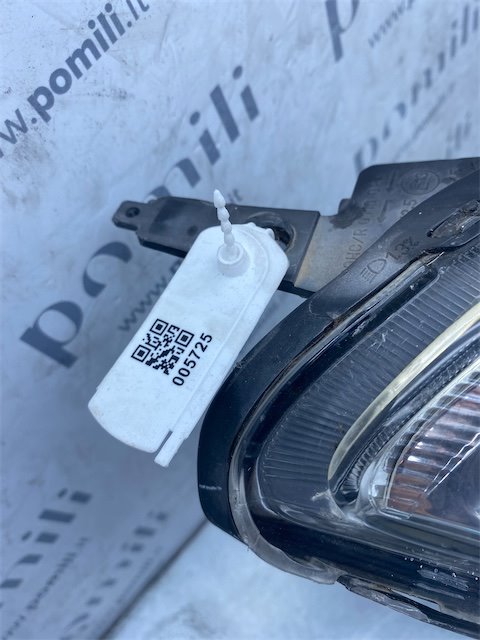 Pomili Fanaleria Suzuki Swift proiettore destro