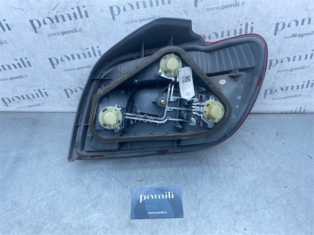Pomili Fanaleria Toyota Yaris fanale posteriore sinistro FRP