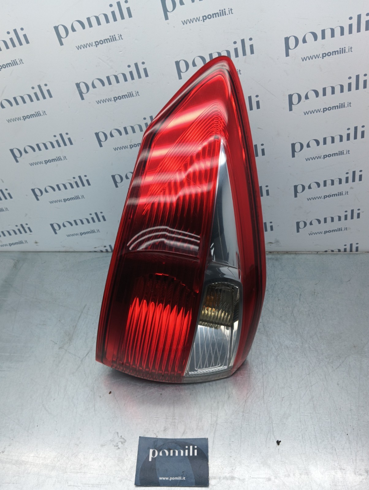 Pomili Fanaleria Ford C-Max fanale posteriore sinistro usato