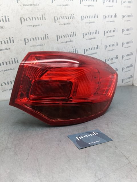 Pomili Fanaleria Opel Astra (P10) fanale posteriore destro parte esterna