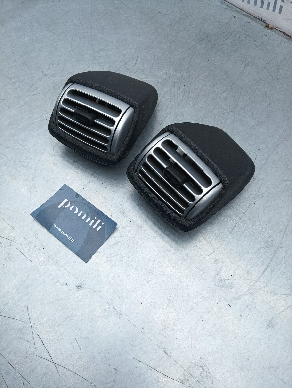 Pomili Climatizzazione Smart Fortwo 451 bocchette aria laterali sinistra destra usate