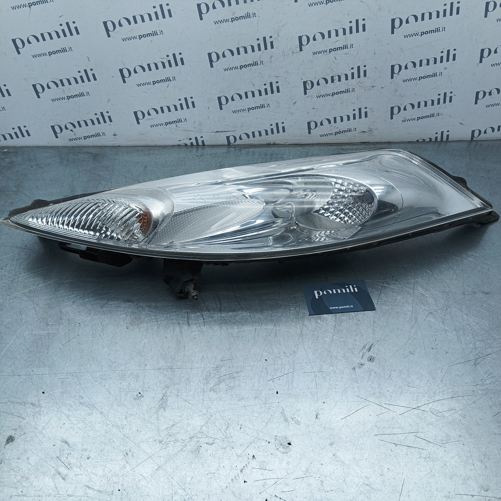 Pomili Fanaleria Nissan Juke 1ª Serie F15 261201KL0C faro sinistro usato