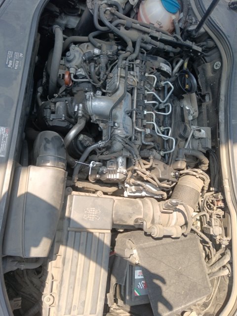 Pomili Motore e cambio con supporti Motore semicompleto Volkswagen Passat 3C 02/05-12/10