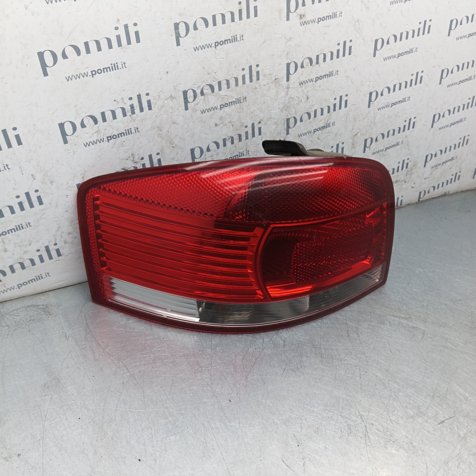 Pomili Fanaleria Audi A3 8P0945257 fanale posteriore sinistro usato