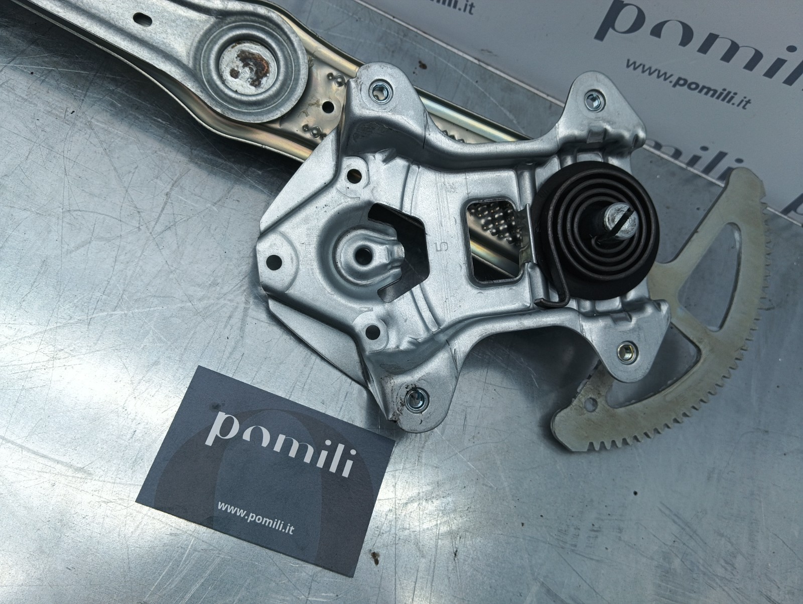 Pomili Rivestimenti interni e parti interne alzacristalli elettrico anteriore destro Toyota Yaris 69801-52020
