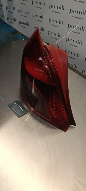 Pomili Fanaleria Yaris fanale posteriore sinistro