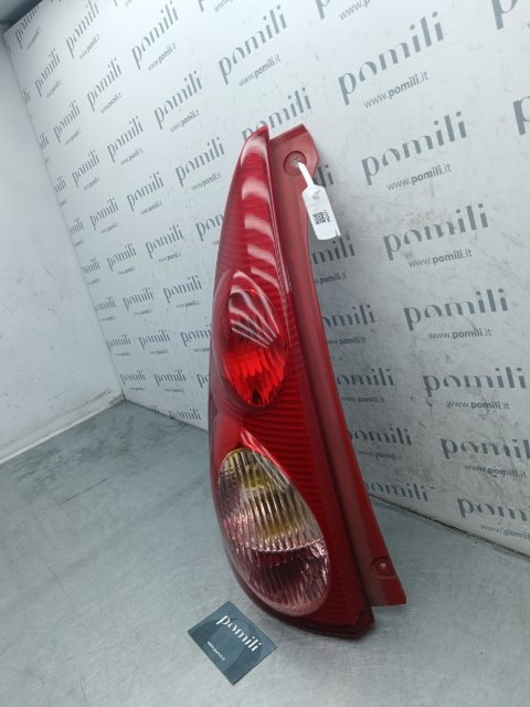 Pomili Fanaleria fanale posteriore Peugeot 107 sinistro