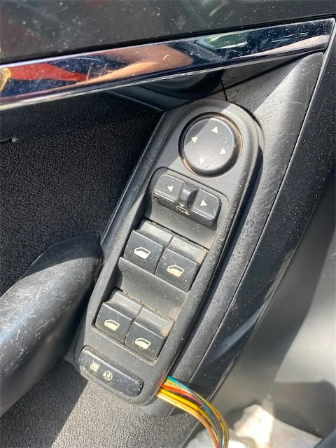 Pomili Rivestimenti interni e parti interne blocco comandi alzacristalli e retrovisori Citroën C4 Picasso 09/06-08/13