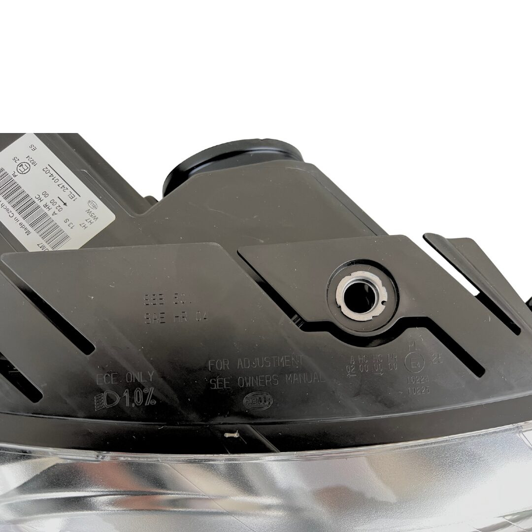 Sara Autoricambi Fanaleria fanale anteriore destro Hella VW Passat 05-10 con lampadine