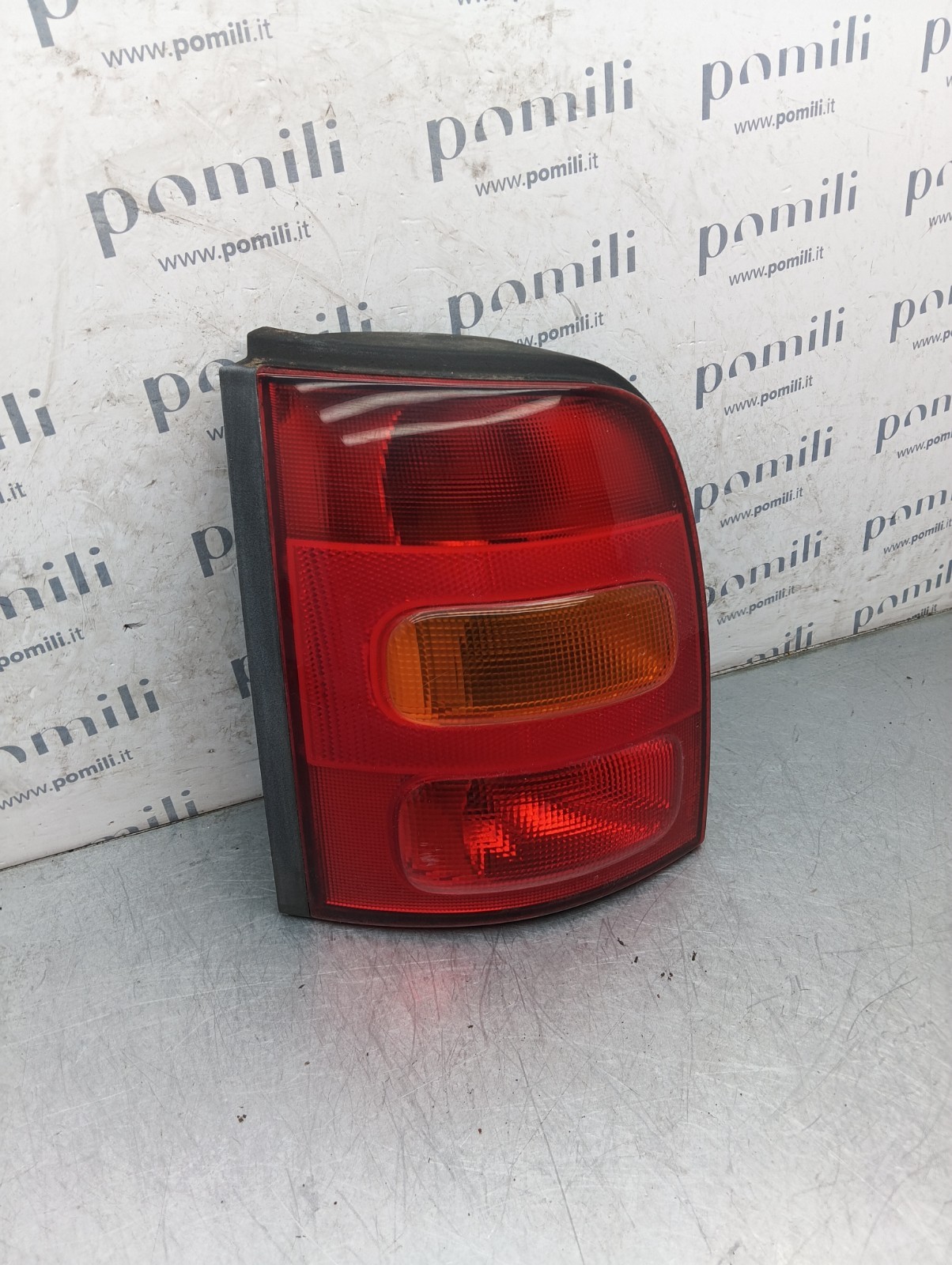 Pomili Fanaleria Nissan Micra K11 fanale posteriore sinistro usato 265556F600