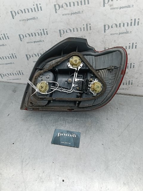 Pomili Fanaleria Toyota Yaris (10/01>11/05) fanale posteriore sinistro