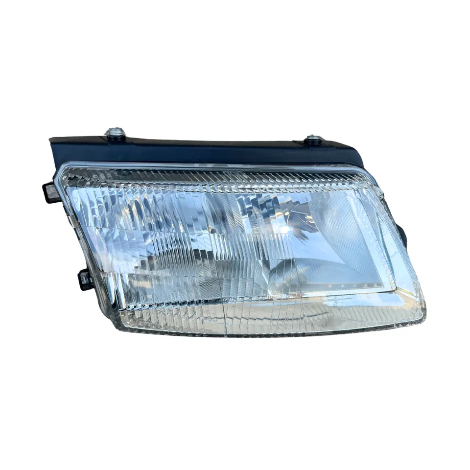 Sara Autoricambi Fanaleria HVW1241R00E faro anteriore destro VW Passat 96-05
