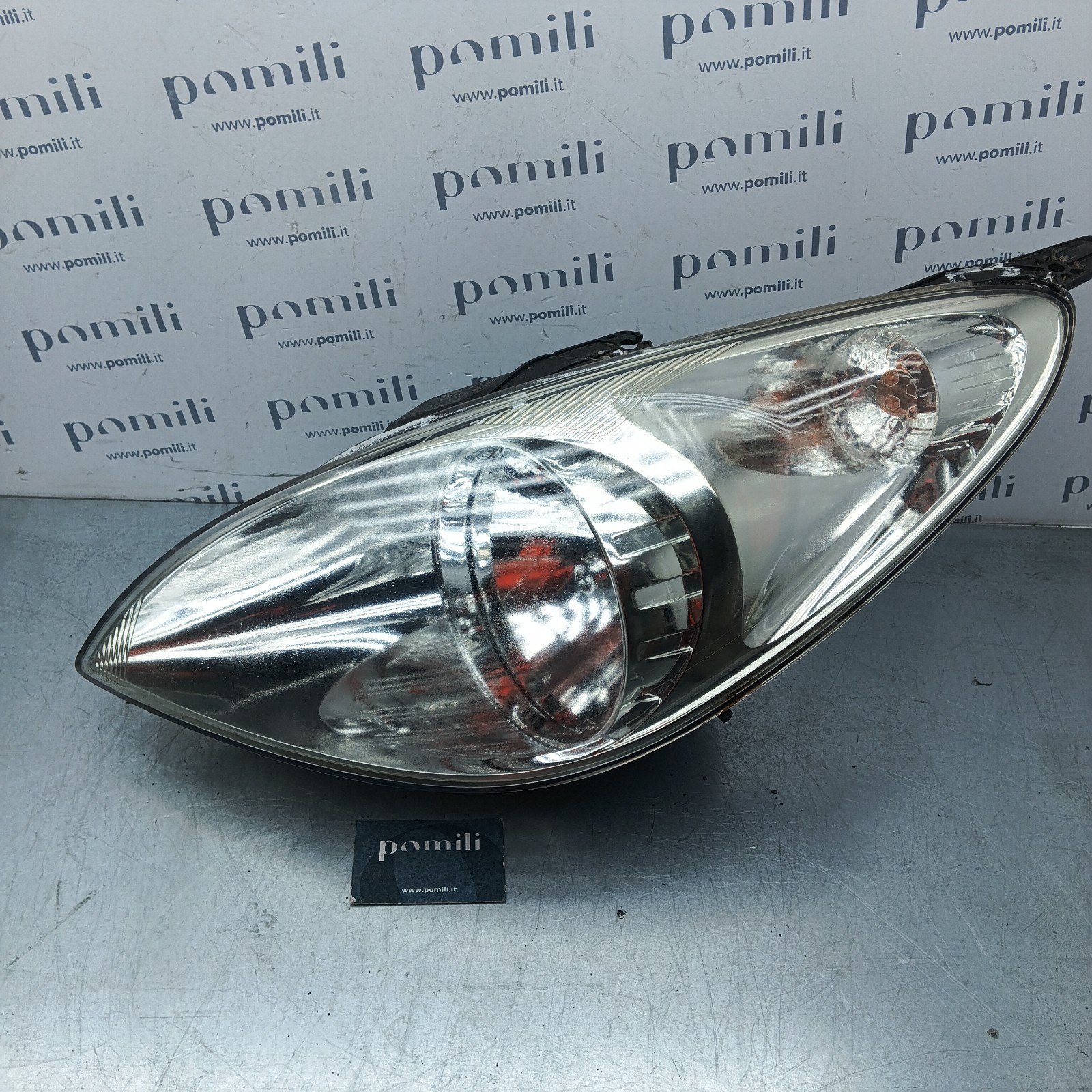 Pomili Fanaleria faro anteriore sinistro Hyundai i20 92101-4P000 usato