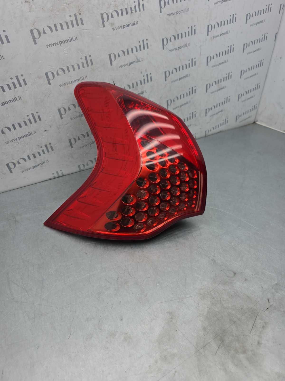 Pomili Fanaleria Peugeot 3008 fanale posteriore sinistro usato