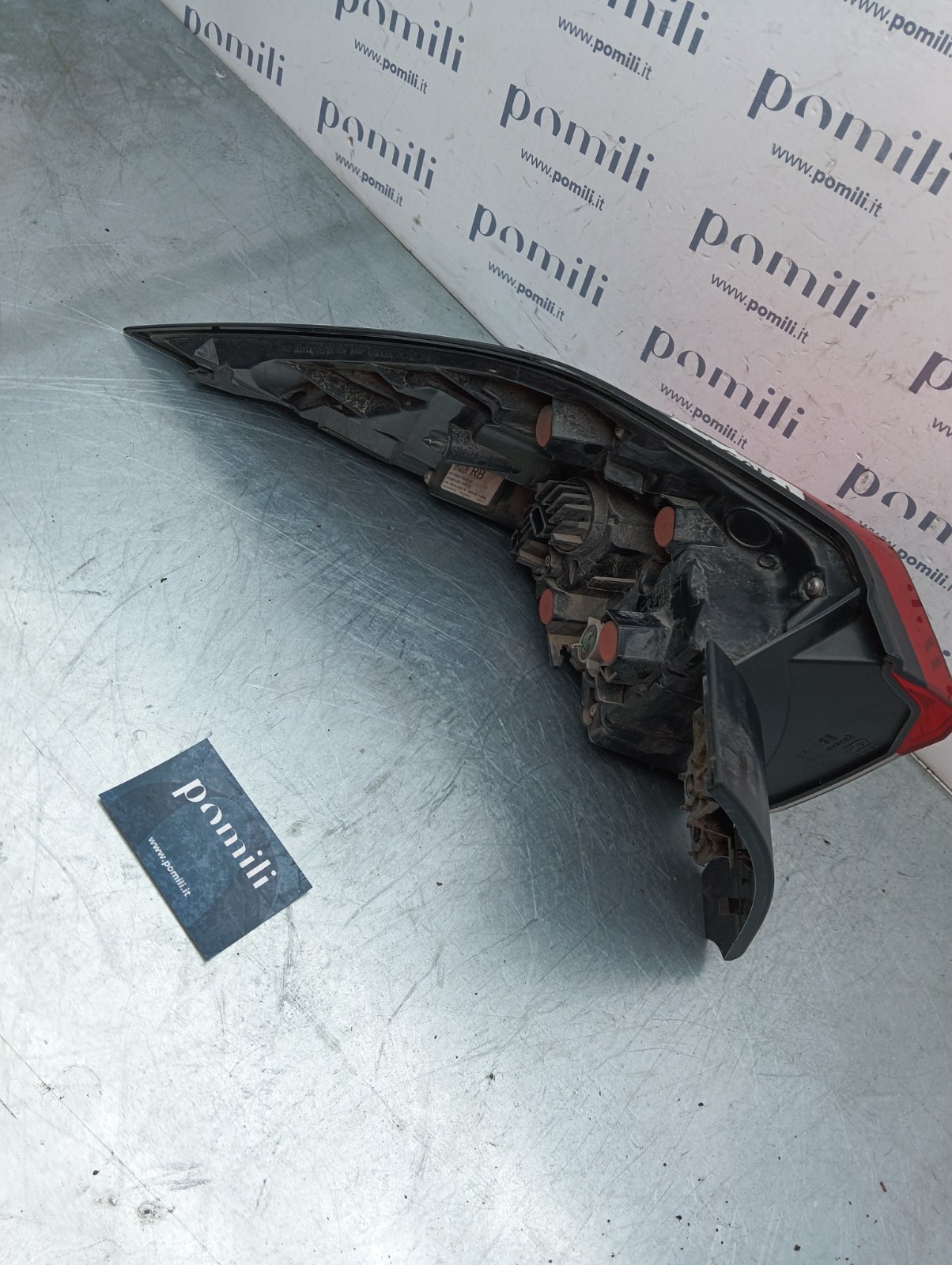 Pomili Fanaleria Fanale posteriore destro Toyota Rav4 5ª serie 81550-42230 usato