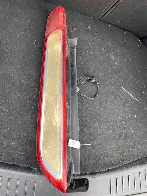 Pomili Fanaleria Ford Focus CB4 fanale posteriore sinistro 01/08-12/11