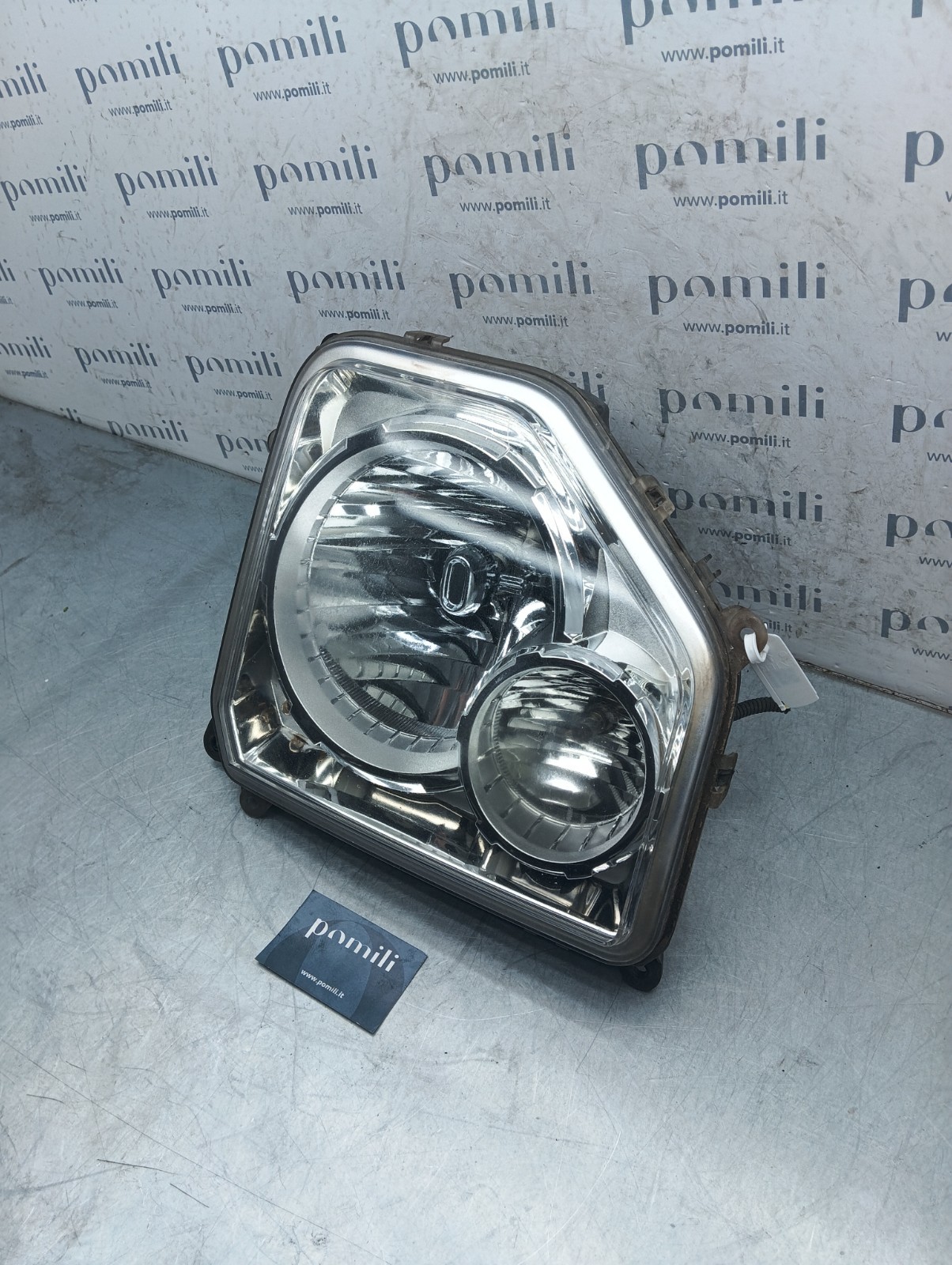 Pomili Fanaleria Faro anteriore Jeep Cherokee KK 300163A destro usato