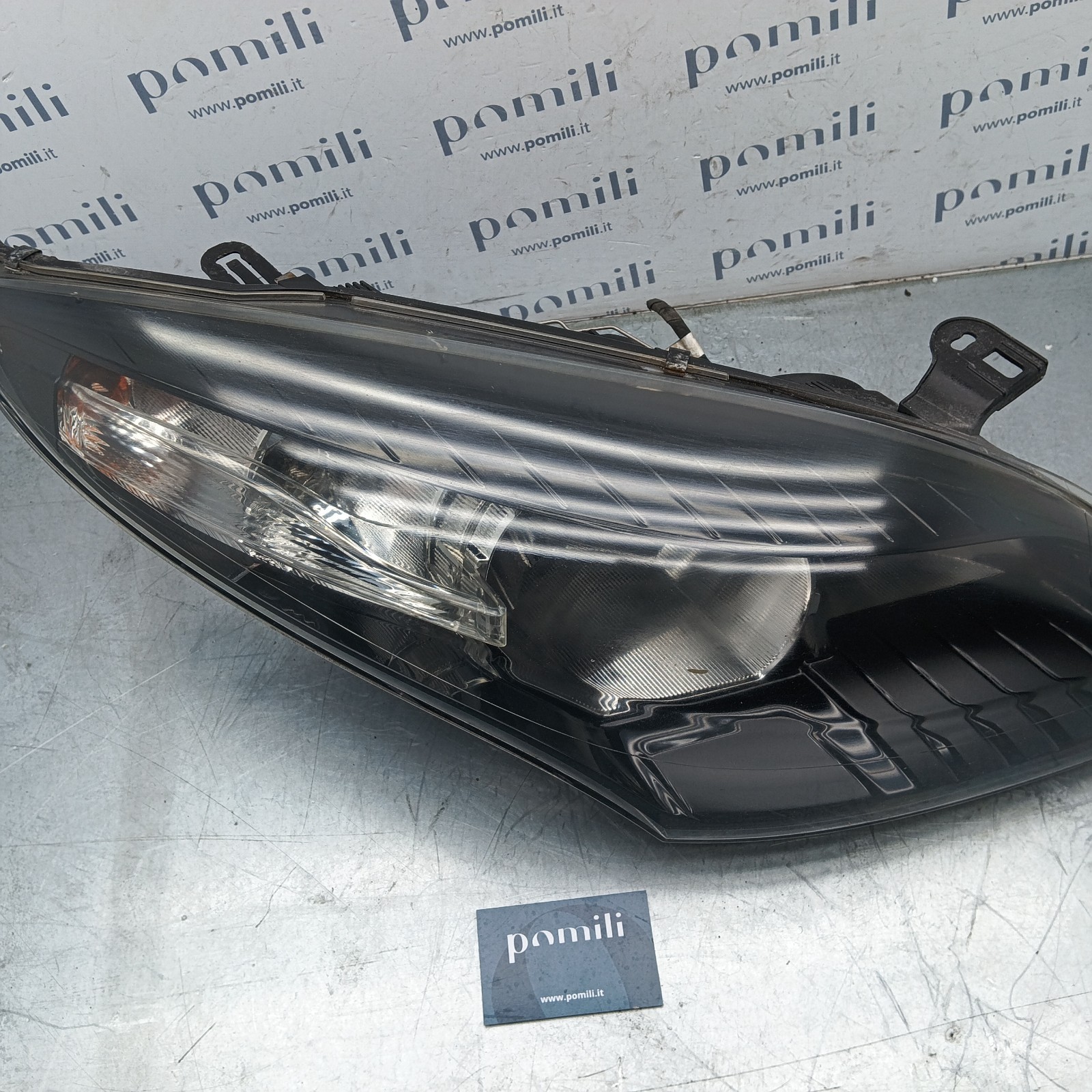 Pomili Fanaleria Renault Mégane III 260602446R faro anteriore sinistro usato