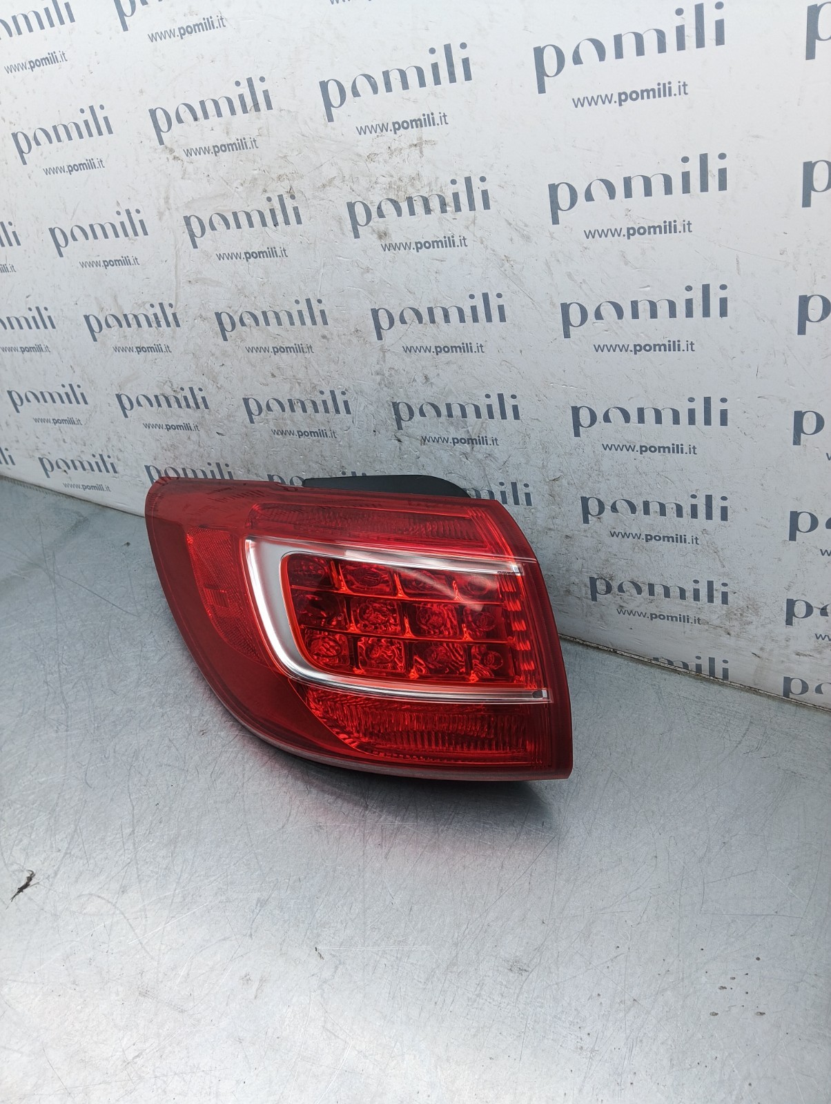 Pomili Fanaleria Fanale posteriore sinistro Kia Sportage 924013W0 usato