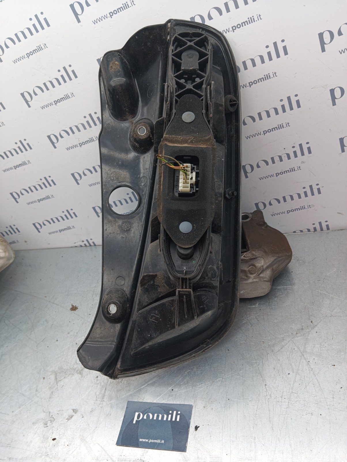 Pomili Fanaleria Y 1° serie fanale posteriore destro 51753384 usato