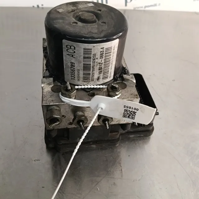 Pomili Freni e ricambi Centralina ABS OPEL ASTRA (P10) (10/09>06/18<) usata