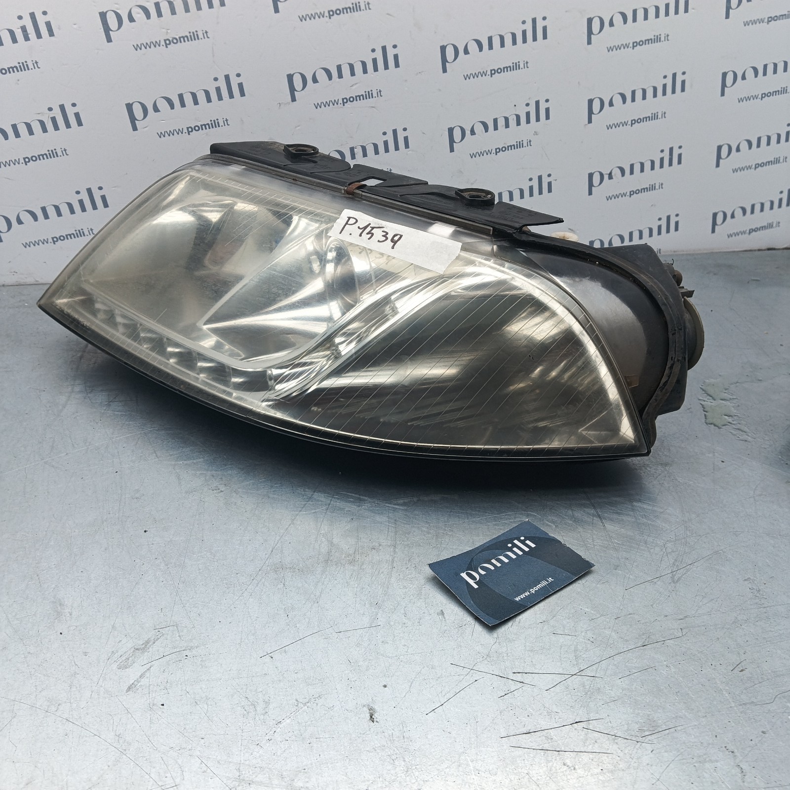 Pomili Altro auto Passat faro sinistro usato 441-1142L