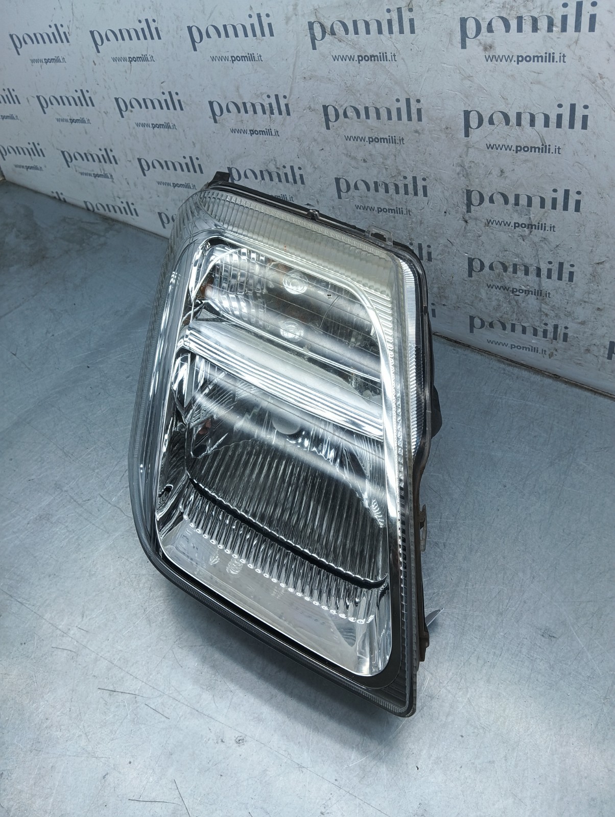 Pomili Fanaleria Faro anteriore Citroën C2 08-552-1119R destro usato