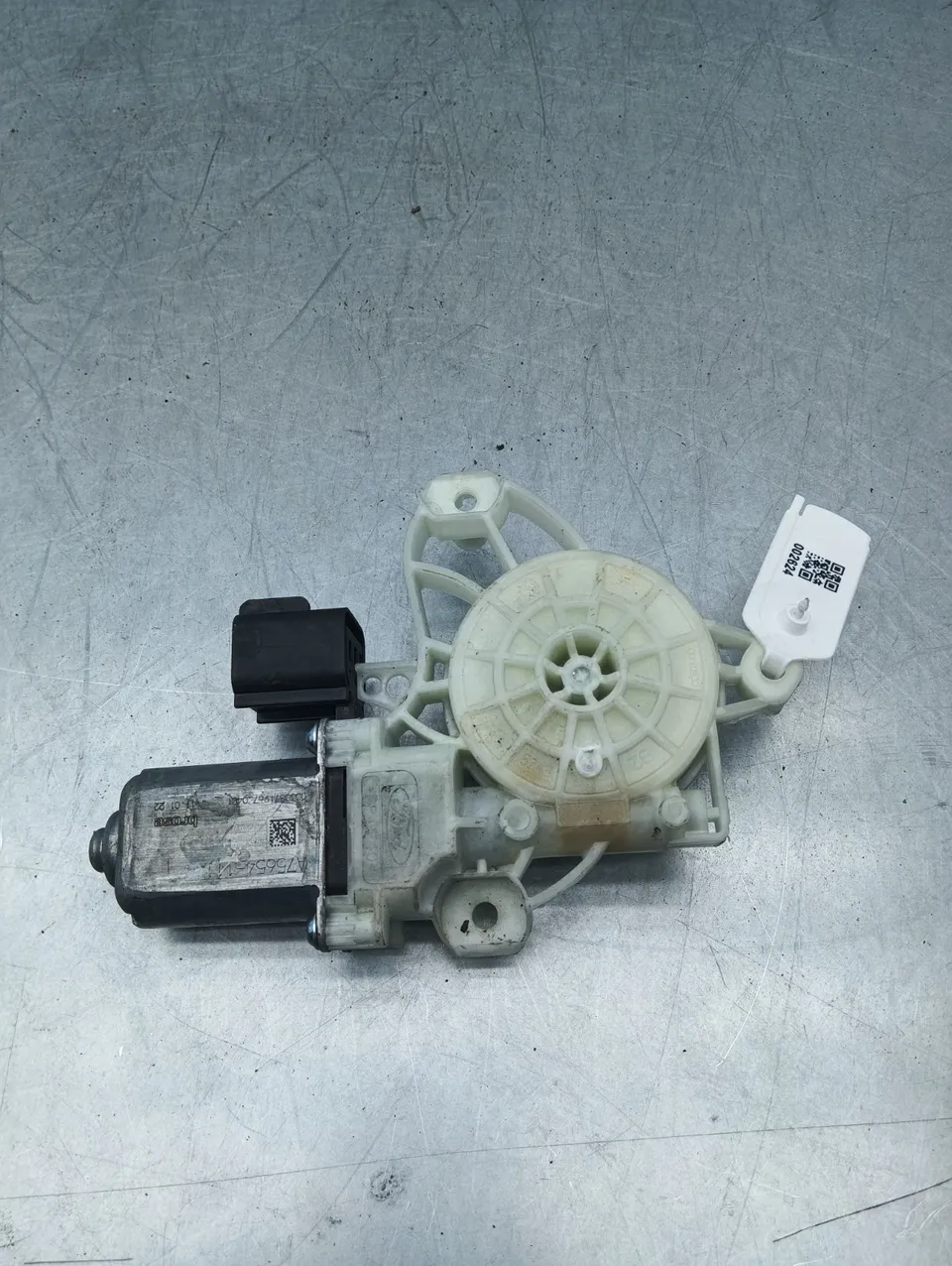 Pomili Rivestimenti interni e parti interne Motorino alzacristalli Ford Fiesta anteriore sinistro A75654-111 usato