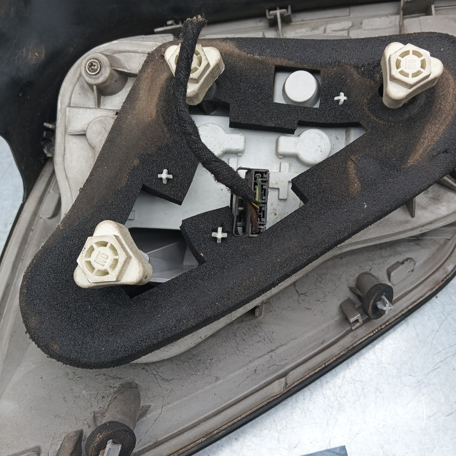Pomili Fanaleria Opel Astra H SW fanale posteriore destro usato 24451840