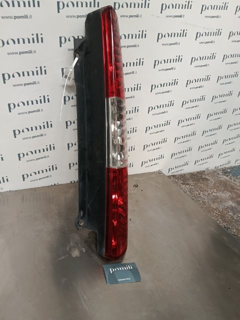 Pomili Fanaleria Fanale post. DX FIAT DOBLO’ CARGO (3C) (07/05>12/11<) fanale destro