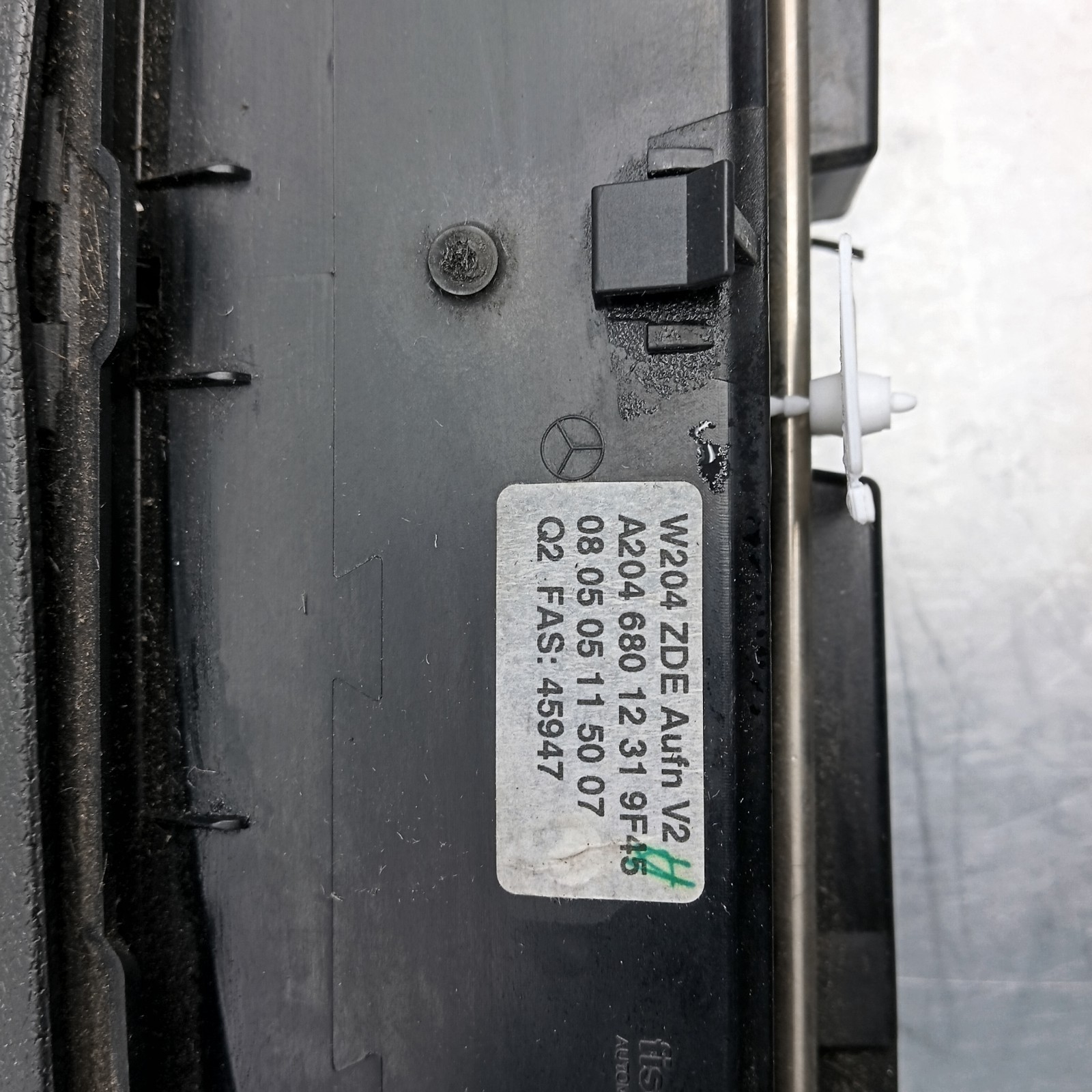 Pomili Elettronica/batteria ibride Mercedes-Benz Classe C schermo centrale usato A204 680 12 31 9F45