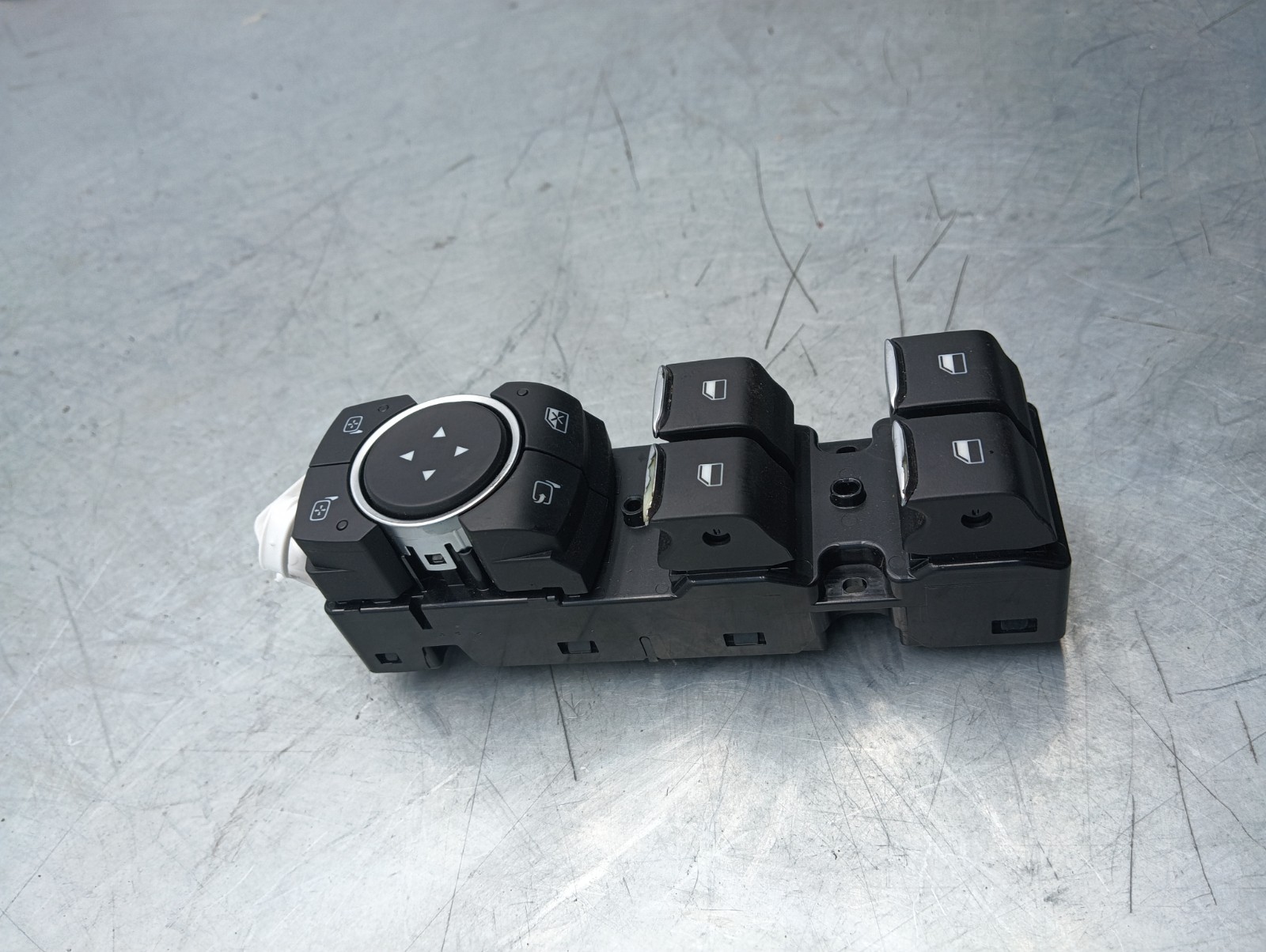 Pomili Rivestimenti interni e parti interne Pulsantiera alzacristalli Ford Focus IV/Fiesta VII/Puma II sinistra usata