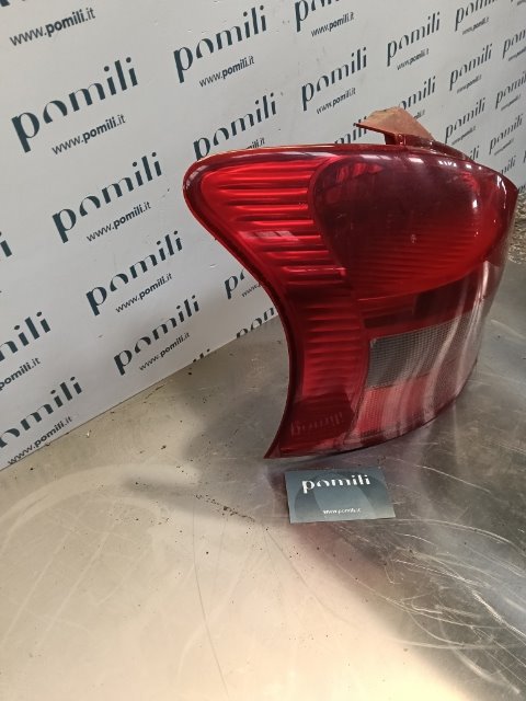 Pomili Fanaleria Fanale posteriore Toyota Yaris sinistro